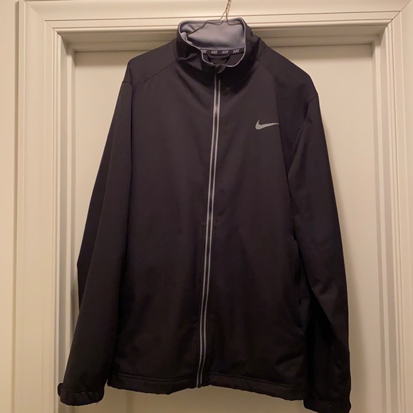 Black men’s Nike medium full zip golf rain jacket. - Picture 1 of 5